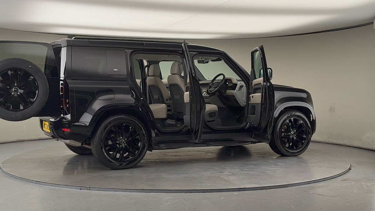 Used Land Rover Defender 110 2023 for sale - 77370419: Photo 57