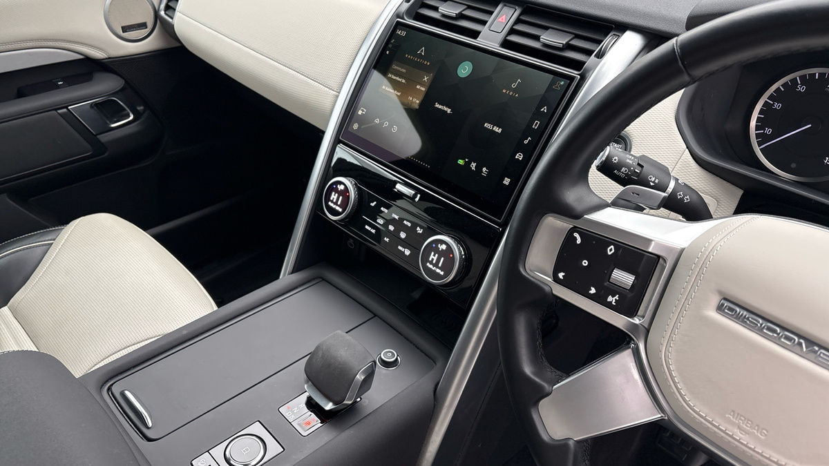 Used Land Rover Discovery 2023 for sale - 76962988: Photo 18