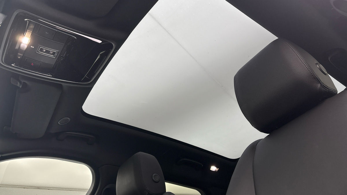 Used Land Rover Range Rover Velar 2024 for sale - 77766125: Photo 6