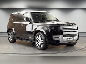Used Land Rover Defender 110 2024 for sale - 78739118: Photo