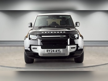 Used Land Rover Defender 110 2024 for sale - 78739118: Photo