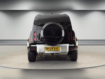 Used Land Rover Defender 110 2024 for sale - 78739118: Photo