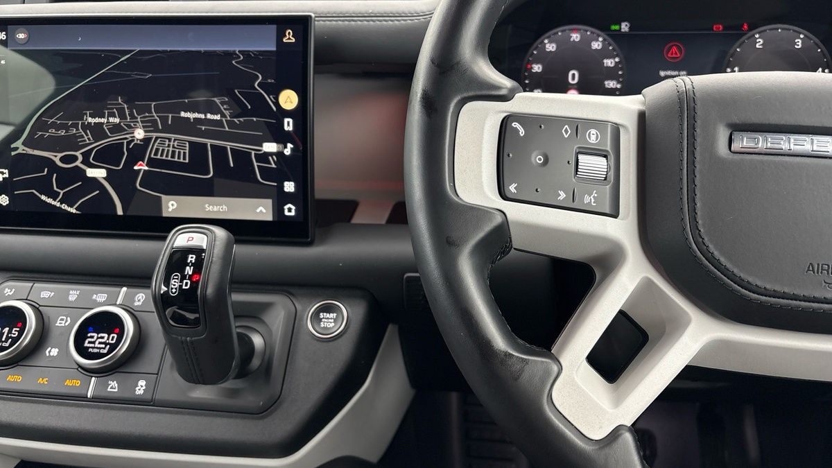 Used Land Rover Defender 2024 for sale - 77072914: Photo 13