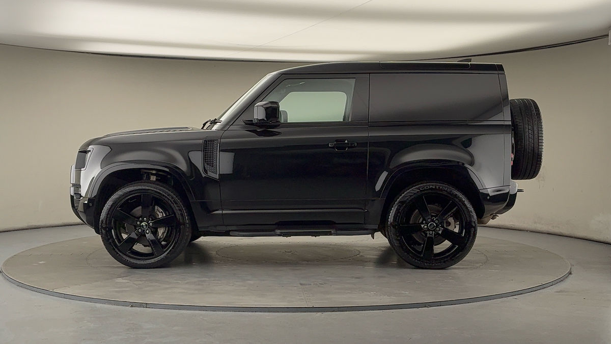 Used Land Rover Defender 2024 for sale - 77072914: Photo 15