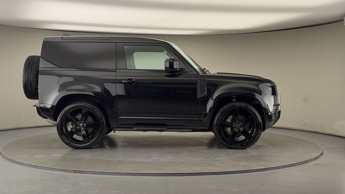 Used Land Rover Defender 2024 for sale - 77072914: Photo 16