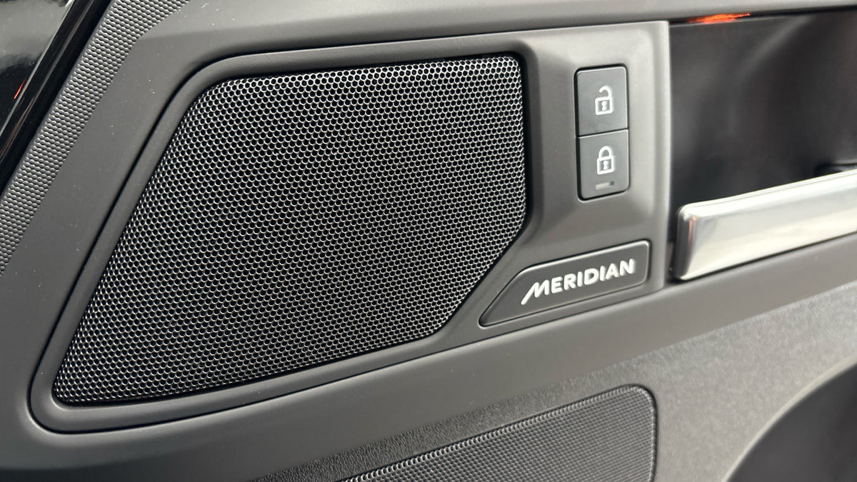 Used Land Rover Defender 2024 for sale - 77072914: Photo 6