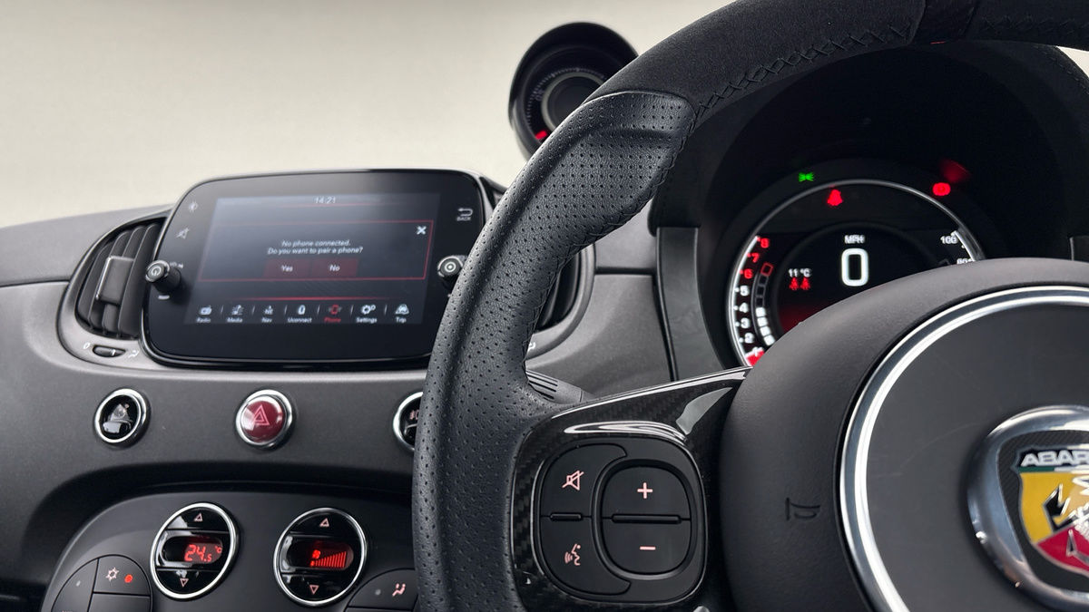 Used Abarth 695 2023 for sale - 77921048: Photo 13