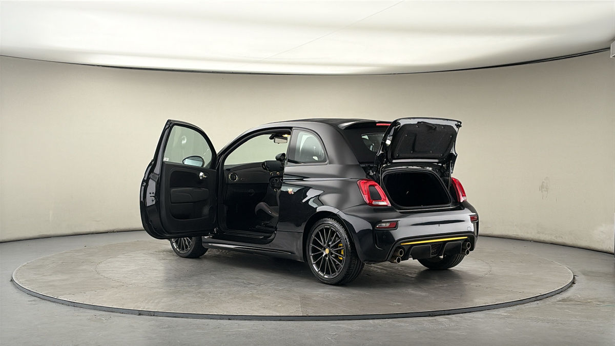 Used Abarth 695 2023 for sale - 77921048: Photo 23