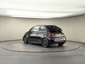 Used Abarth 695 2023 for sale - 77921048: Photo