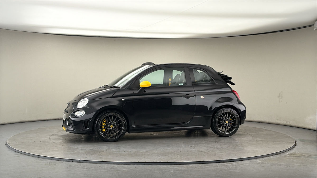 Used Abarth 695 2023 for sale - 77921048: Photo 32