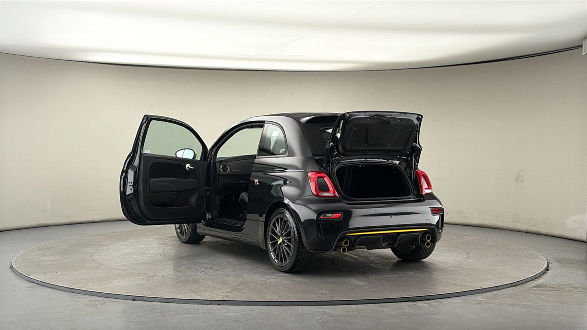 Used Abarth 695 2023 for sale - 77921048: Photo 65