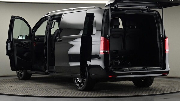 Used Mercedes-Benz V-Class 2023 for sale - 75078717: Photo 29