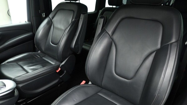Used Mercedes-Benz V-Class 2023 for sale - 75078717: Photo 4
