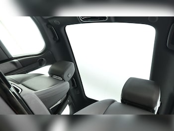Used Land Rover Range Rover Velar 2025 for sale - 75631742: Photo