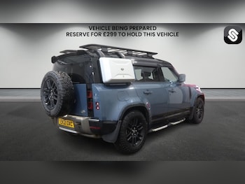 Used Land Rover Defender 2021 for sale - 78083811: Photo