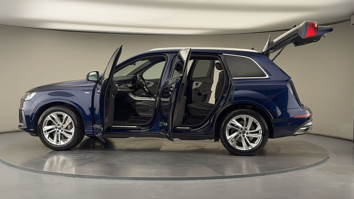 Used Audi Q7 2022 for sale - 75974860: Photo 46