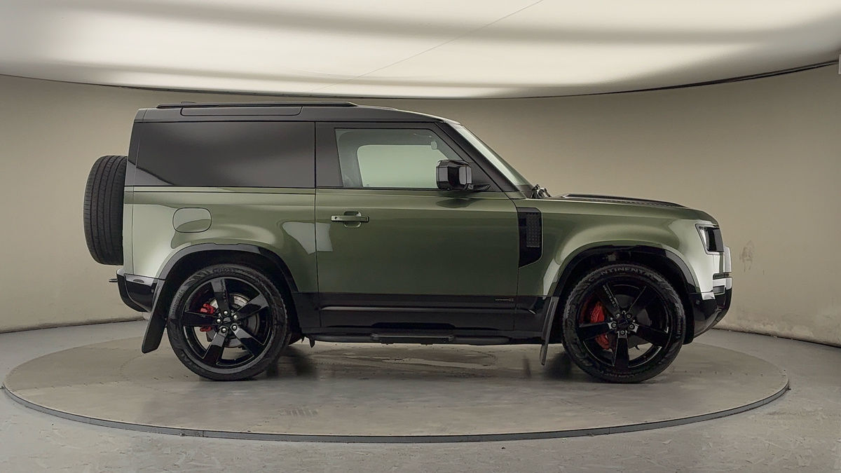 Used Land Rover Defender 90 2025 for sale - 77172895: Photo 16