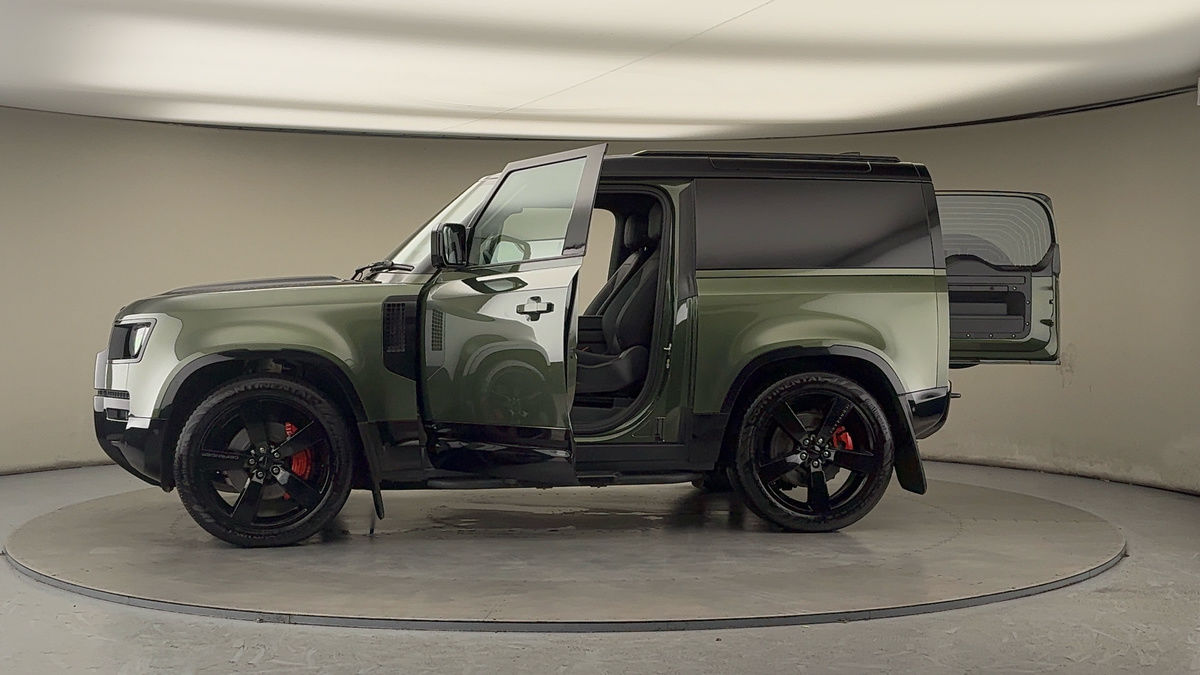 Used Land Rover Defender 90 2025 for sale - 77172895: Photo 47