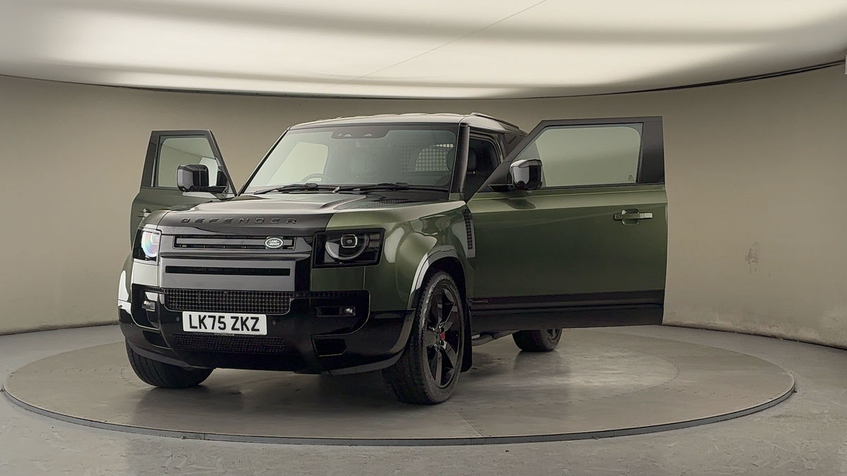 Used Land Rover Defender 90 2025 for sale - 77172895: Photo 50