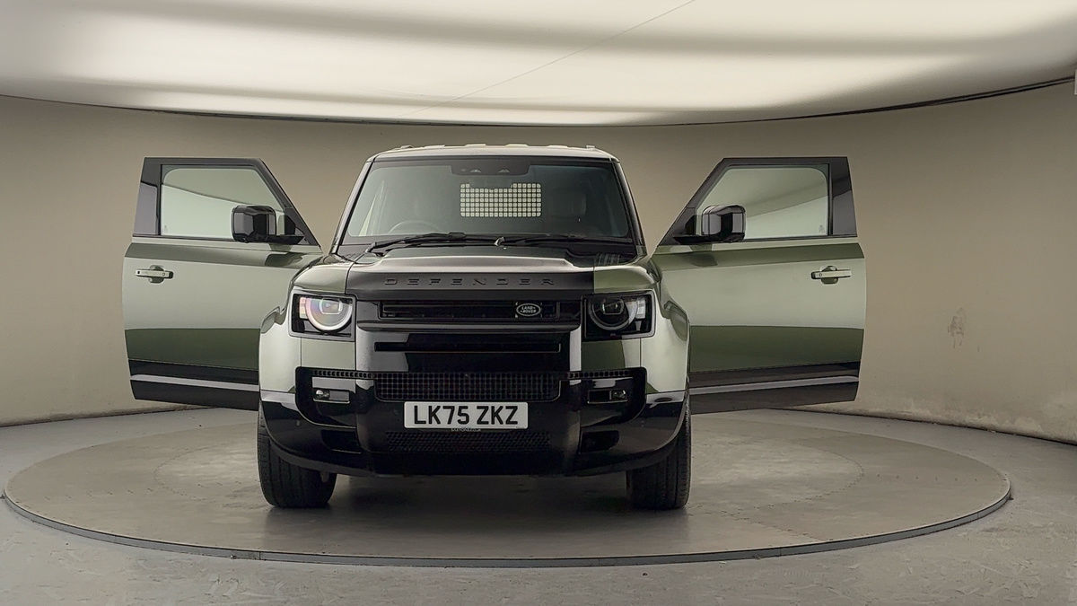 Used Land Rover Defender 90 2025 for sale - 77172895: Photo 51