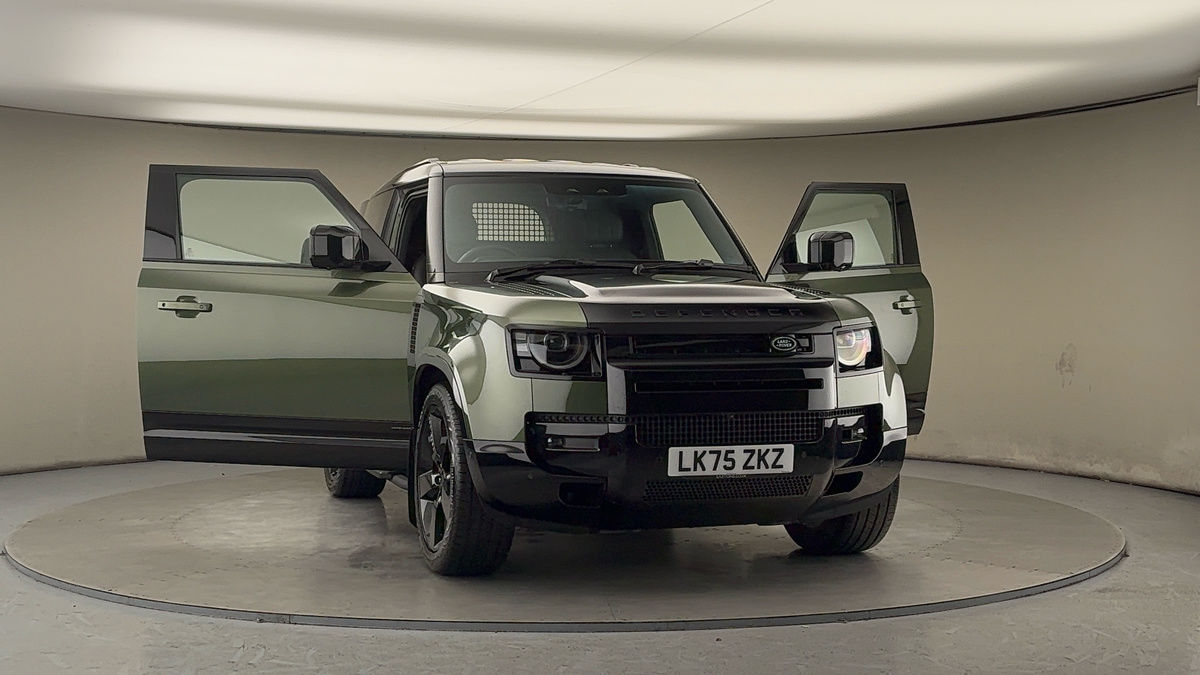 Used Land Rover Defender 90 2025 for sale - 77172895: Photo 52