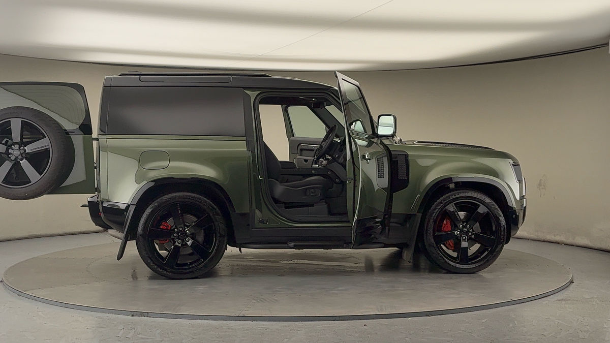 Used Land Rover Defender 90 2025 for sale - 77172895: Photo 56