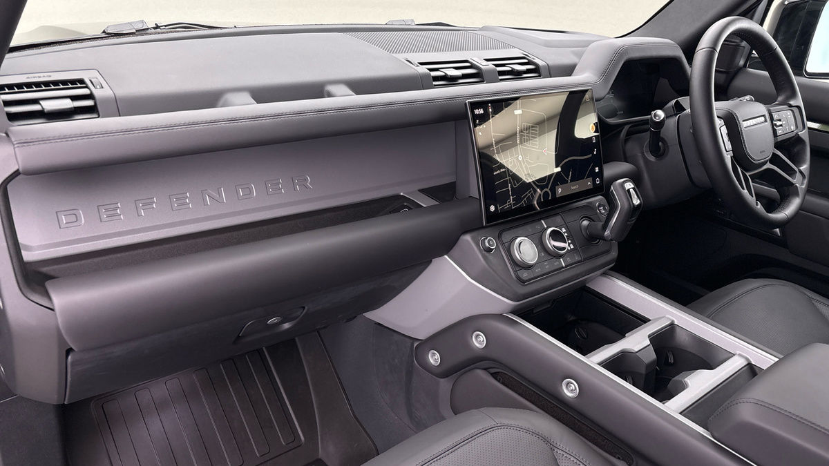 Used Land Rover Defender 90 2025 for sale - 77172895: Photo 8