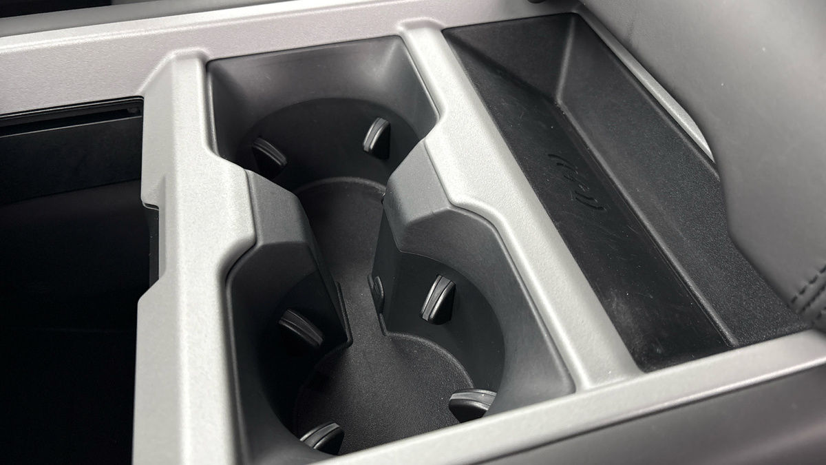 Used Land Rover Defender 90 2025 for sale - 77172895: Photo 9