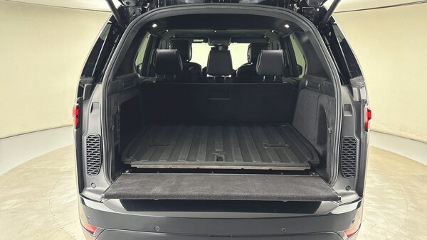 Used Land Rover Discovery 2021 for sale - 75924531: Photo 11