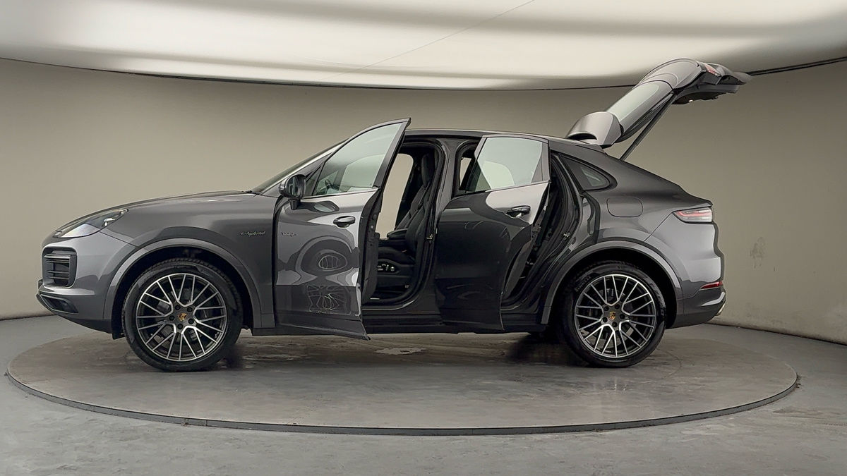 Used Porsche Cayenne 2020 for sale - 77535688: Photo 48