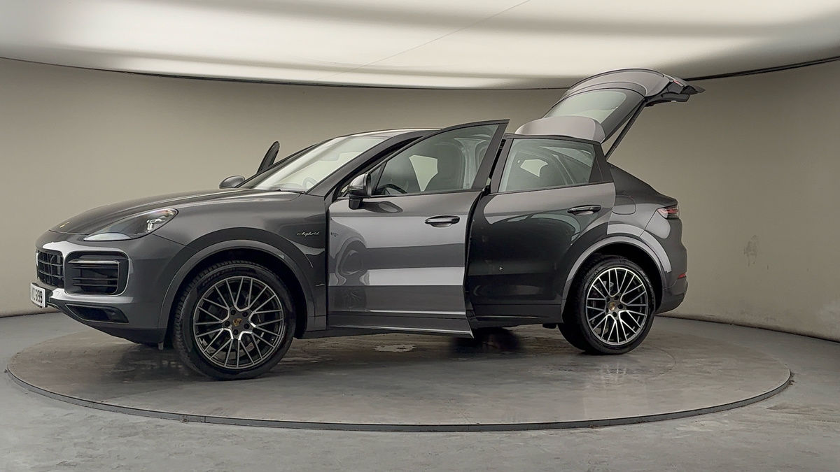 Used Porsche Cayenne 2020 for sale - 77535688: Photo 49