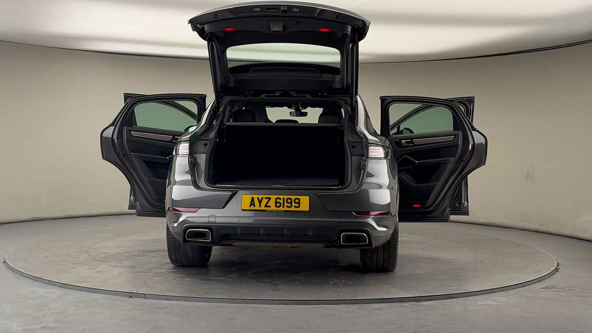 Used Porsche Cayenne 2020 for sale - 77535688: Photo 61