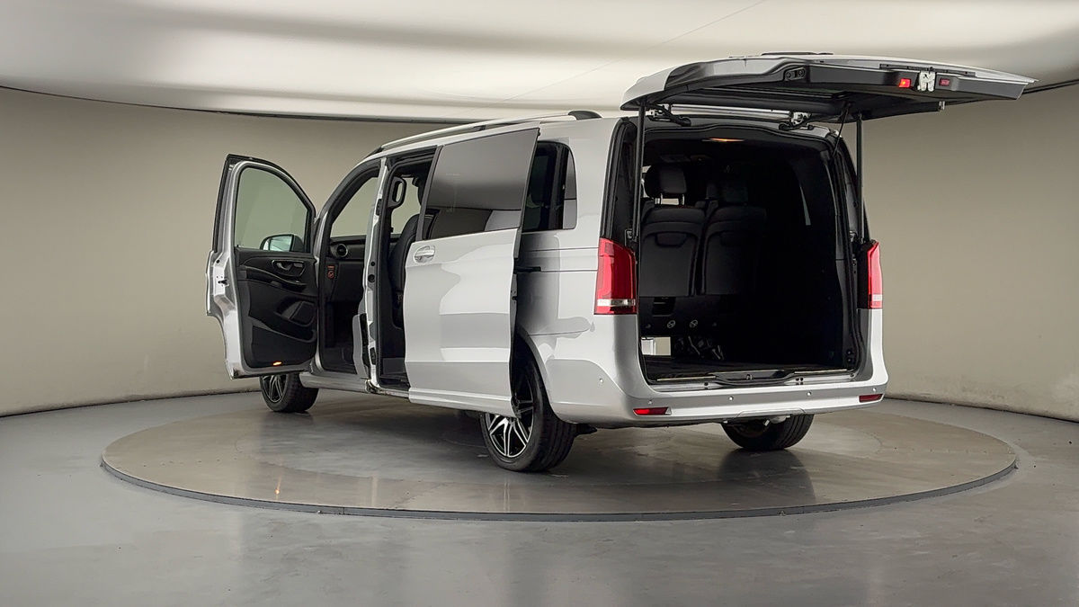 Used Mercedes-Benz V-Class 2023 for sale - 76280806: Photo 35