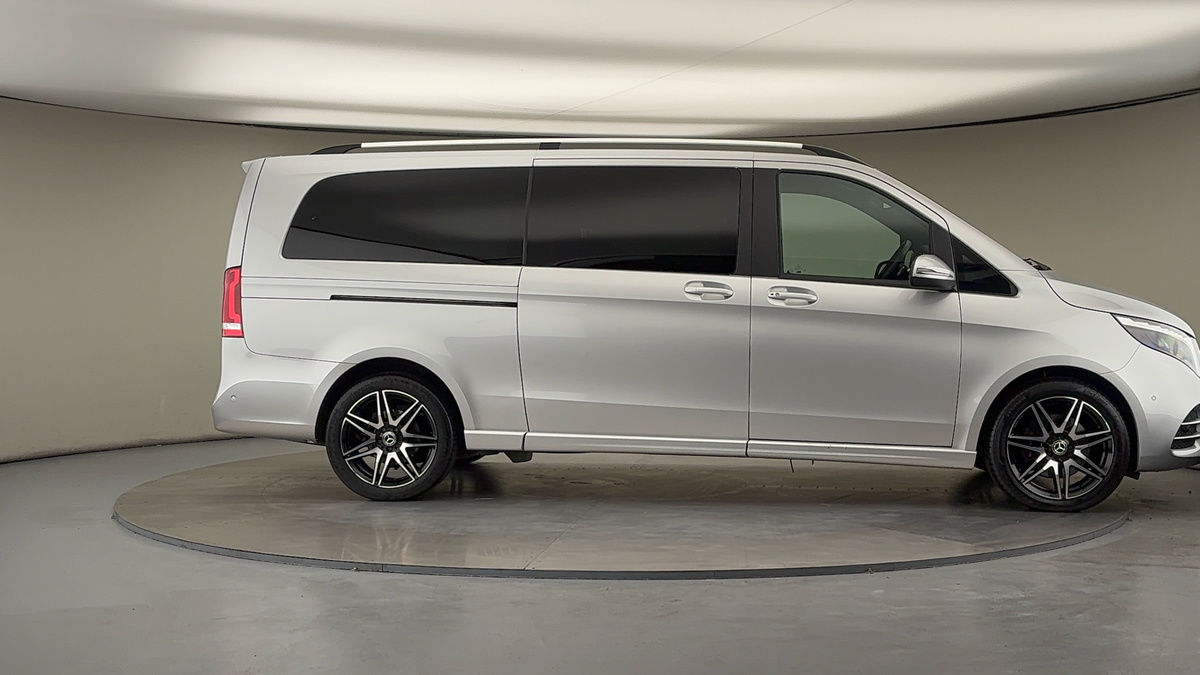 Used Mercedes-Benz V-Class 2023 for sale - 76280806: Photo 48