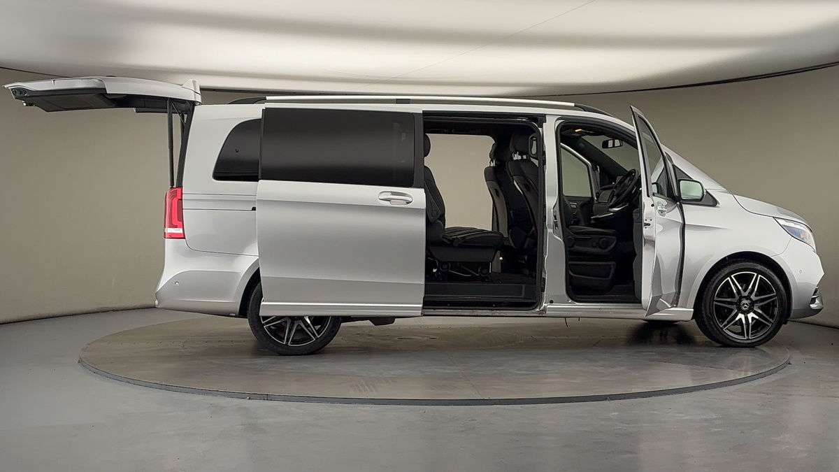 Used Mercedes-Benz V-Class 2023 for sale - 76280806: Photo 68