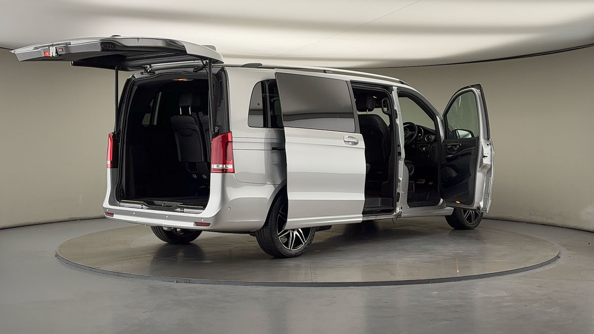 Used Mercedes-Benz V-Class 2023 for sale - 76280806: Photo 70