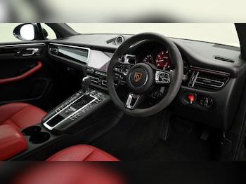 Used Porsche Macan 2021 for sale - 75503901: Photo