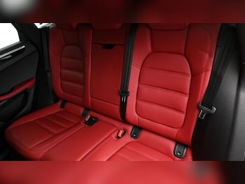 Used Porsche Macan 2021 for sale - 75503901: Photo