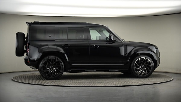 Used Land Rover Defender 110 2024 for sale - 74092876: Photo 42