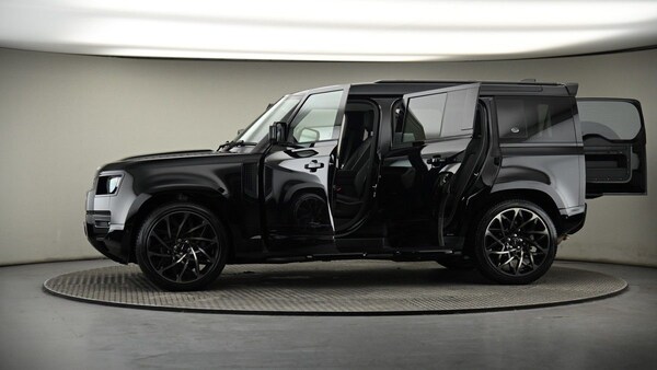 Used Land Rover Defender 110 2024 for sale - 74092876: Photo 50