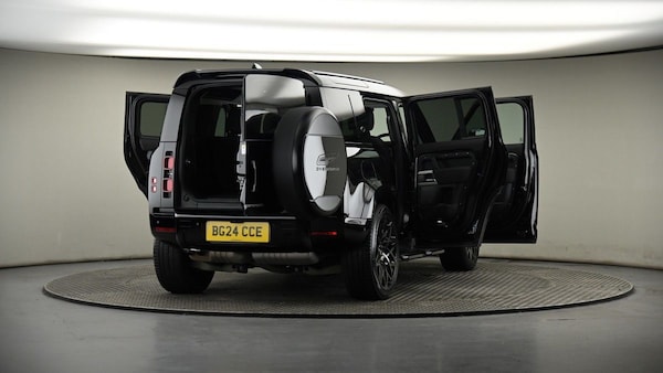 Used Land Rover Defender 110 2024 for sale - 74092876: Photo 55