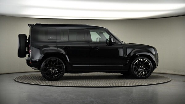 Used Land Rover Defender 110 2024 for sale - 74092876: Photo 65