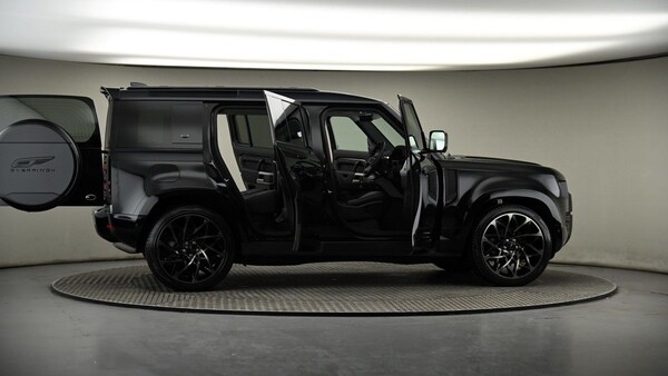 Used Land Rover Defender 110 2024 for sale - 74092876: Photo 81