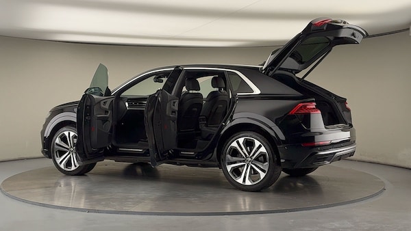 Used Audi Q8 2022 for sale - 75987117: Photo 45