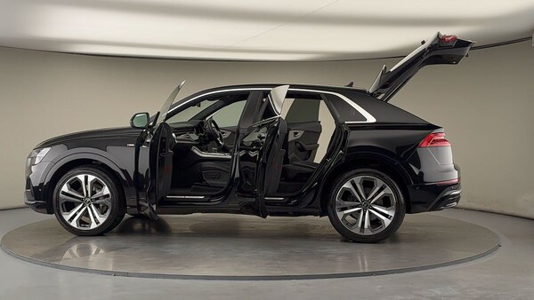 Used Audi Q8 2022 for sale - 75987117: Photo 46