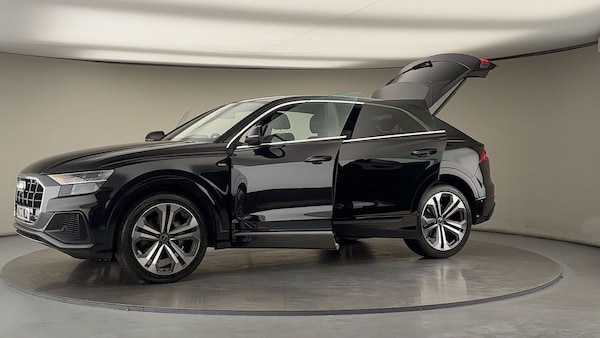 Used Audi Q8 2022 for sale - 75987117: Photo 48