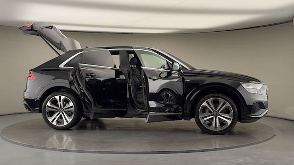 Used Audi Q8 2022 for sale - 75987117: Photo 55