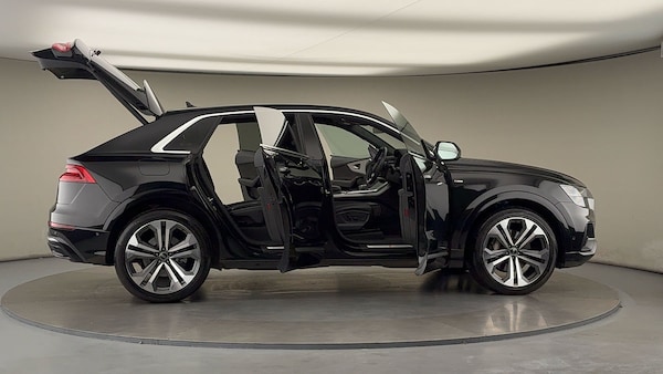 Used Audi Q8 2022 for sale - 75987117: Photo 56