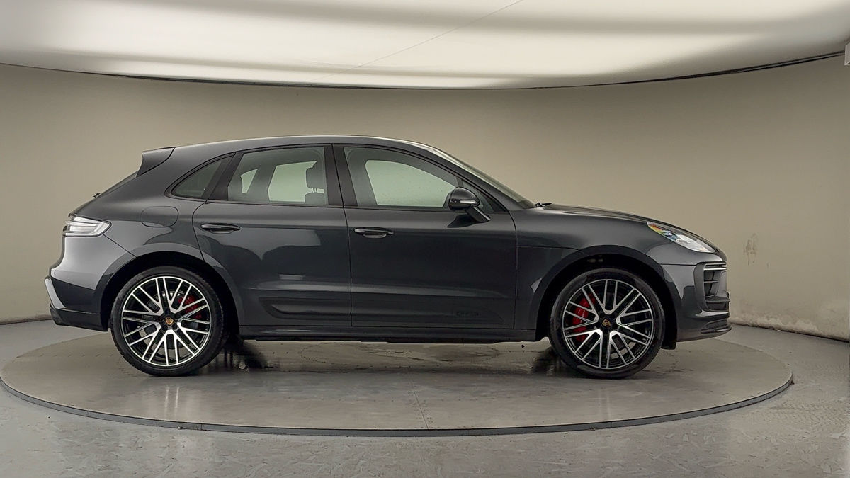 Used Porsche Macan 2021 for sale - 77189048: Photo 16