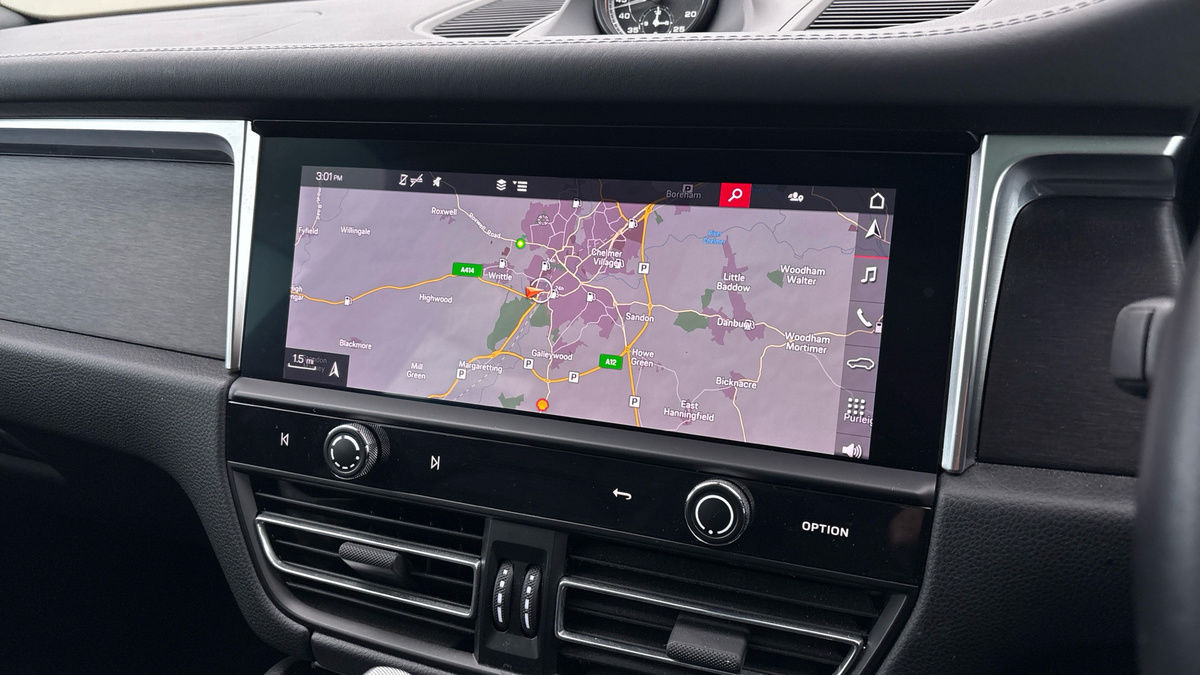 Used Porsche Macan 2021 for sale - 77189048: Photo 17